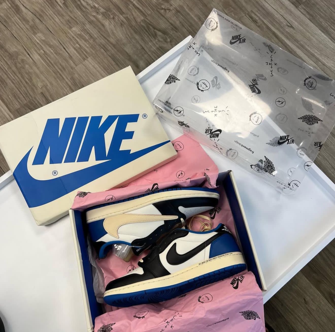 Travis Scott x fragment x Air Jordan 1 Low OG