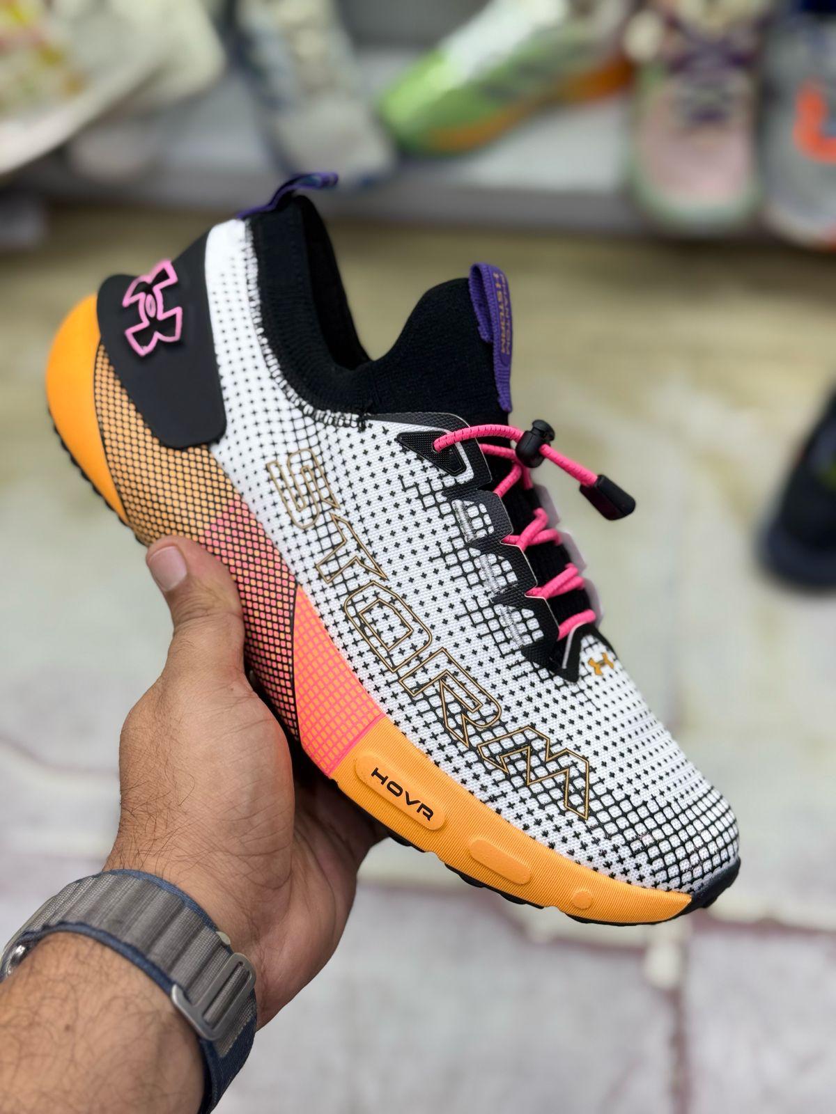 UNDER ARMOUR HOVR STORM