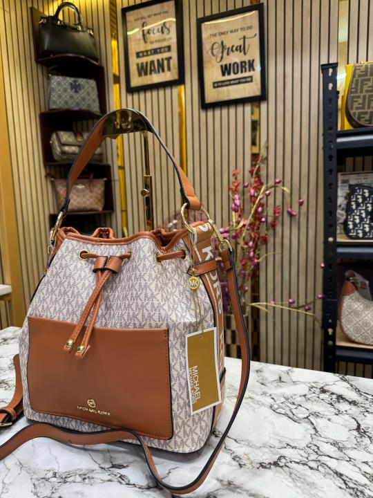 Michael Kors Maeve Medium Bucket Bag