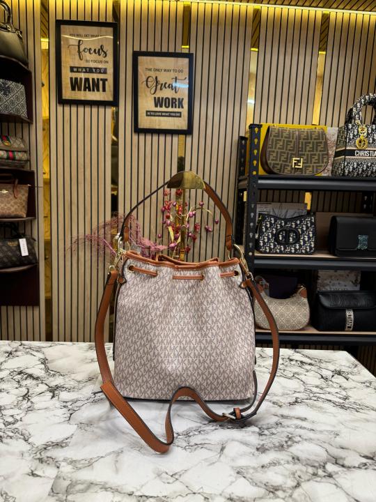 Michael Kors Maeve Medium Bucket Bag